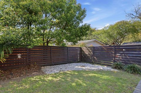 Tiny photo for 1416 N M L King Jr Boulevard #2, Tallahassee, FL 32303 (MLS # 397662)