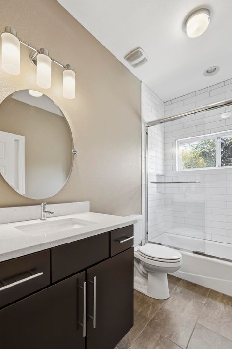 Tiny photo for 1416 N M L King Jr Boulevard #2, Tallahassee, FL 32303 (MLS # 397662)