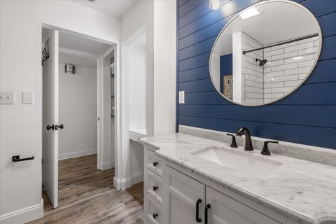 Tiny photo for 104 W 4Th Avenue, Tallahassee, FL 32303 (MLS # 394871)