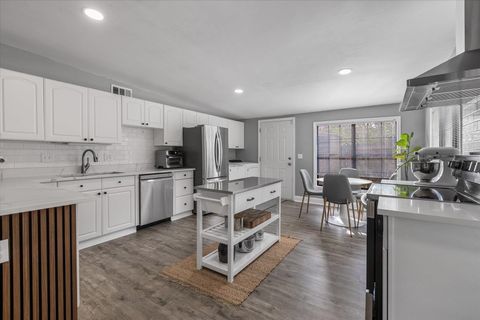 Tiny photo for 104 W 4Th Avenue, Tallahassee, FL 32303 (MLS # 394871)