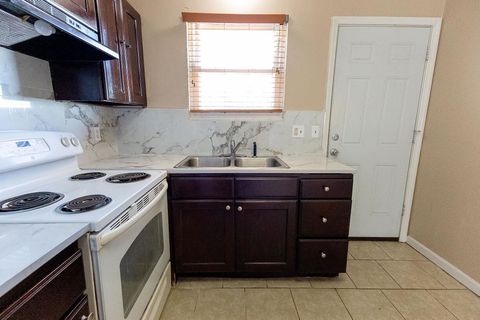 Tiny photo for 1572, 1574 PATRICK Avenue #1+2, Tallahassee, FL 32303 (MLS # 399143)