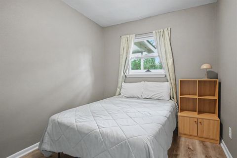Tiny photo for 1722 Eisenhower Street, Tallahassee, FL 32310 (MLS # 398506)