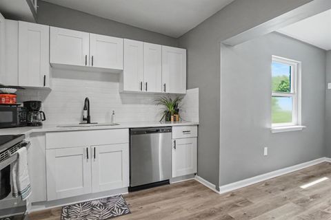 Tiny photo for 1722 Eisenhower Street, Tallahassee, FL 32310 (MLS # 398506)