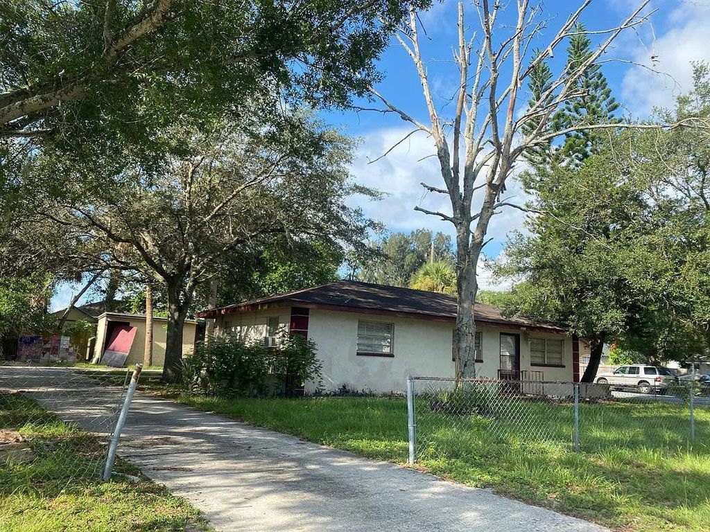 Photo of 5211 E 30th Avenue, Tampa, FL 33619 (MLS # 394218)