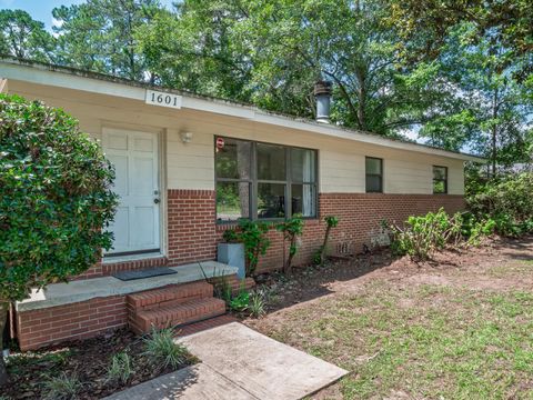 Tiny photo for 1601 Myrick Road, Tallahassee, FL 32303 (MLS # 402163)