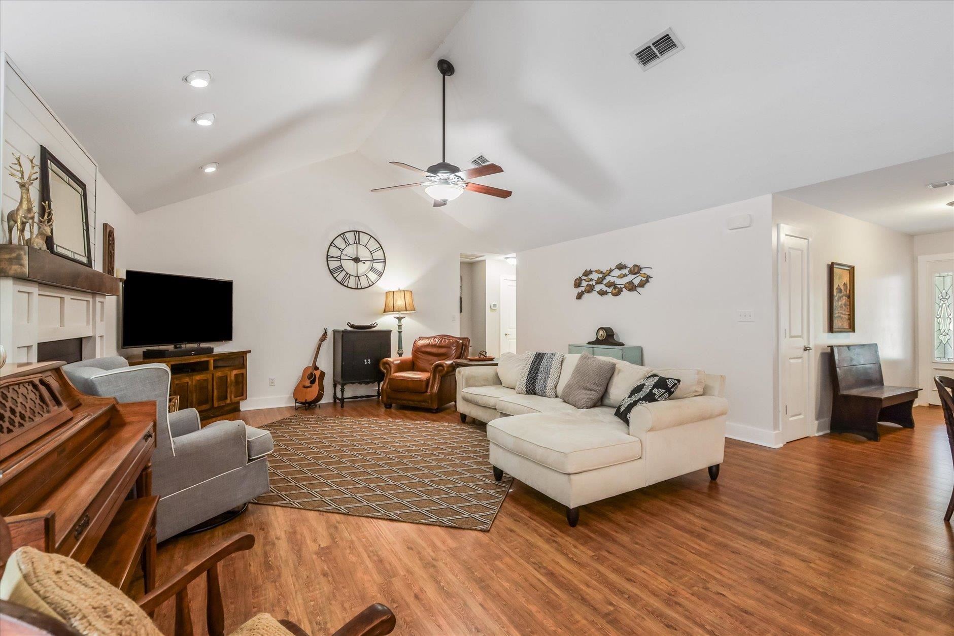 1923 WHITEHOUSE Road