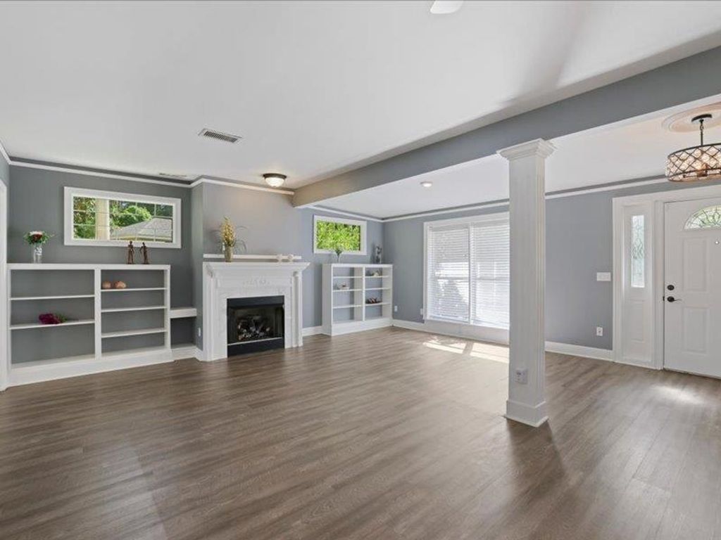 Photo of 2023 TAYLOR Road, Tallahassee, FL 32308 (MLS # 398187)