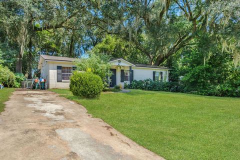 Tiny photo for 2052 Harriet Drive, Tallahassee, FL 32303 (MLS # 390592)