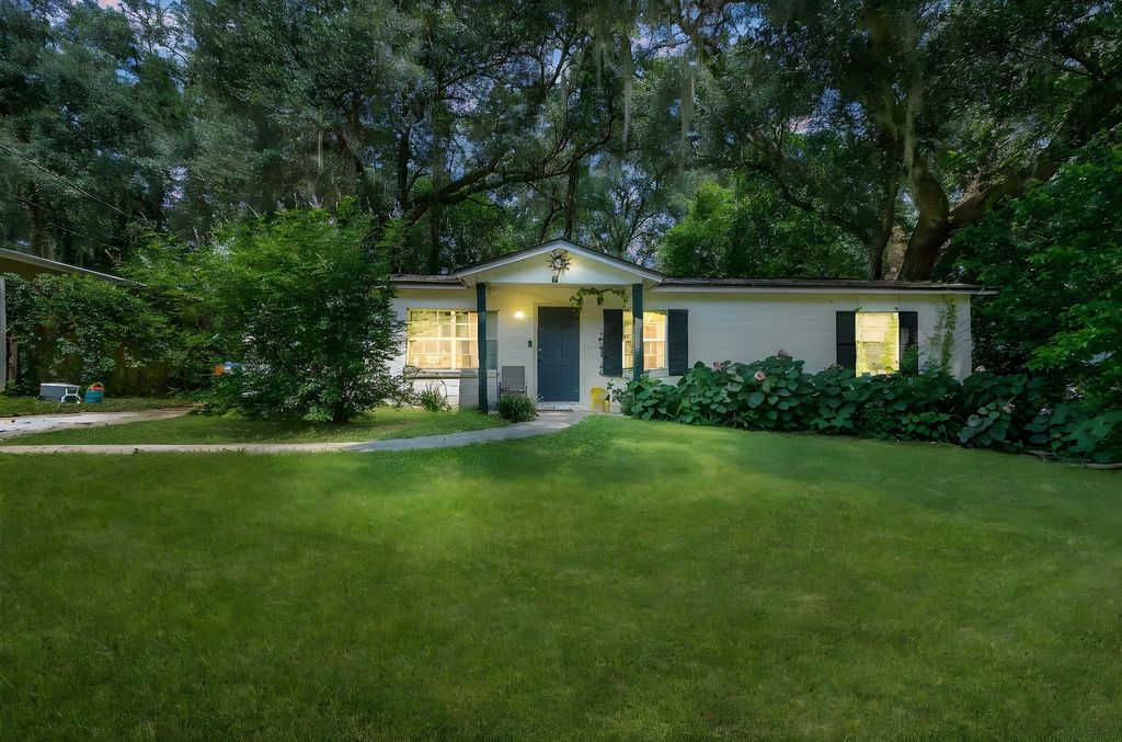 Photo of 2052 Harriet Drive, Tallahassee, FL 32303 (MLS # 390592)