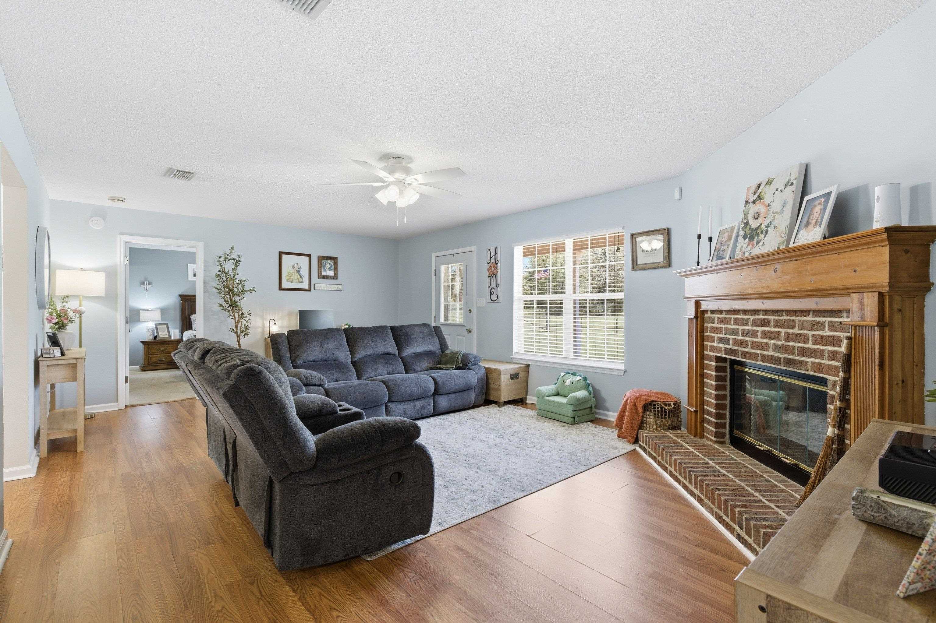 108 E Summerwind Circle