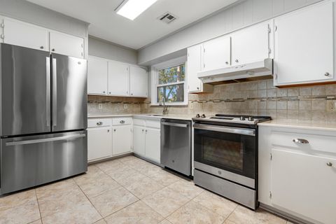 Tiny photo for 930 Maplewood Avenue, Tallahassee, FL 32303 (MLS # 386657)