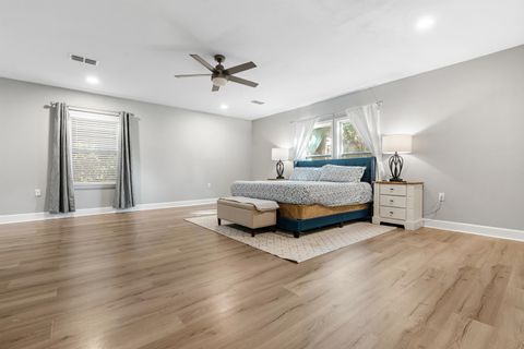 Tiny photo for 930 Maplewood Avenue, Tallahassee, FL 32303 (MLS # 386657)