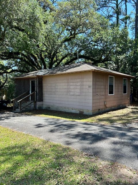 Tiny photo for 727 California Street, Tallahassee, FL 32304 (MLS # 401340)