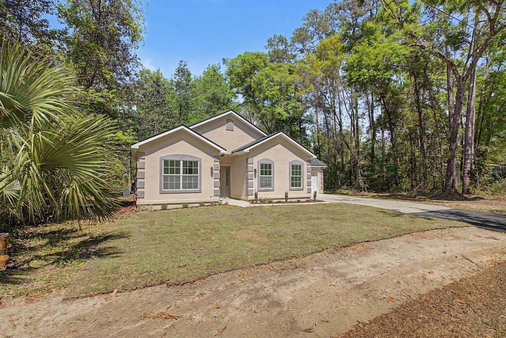 Photo of 30 Arikara Drive, Crawfordville, FL 32327 (MLS # 398083)