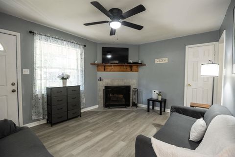 Tiny photo for 5798 Japonica Court, Tallahassee, FL 32303 (MLS # 392870)