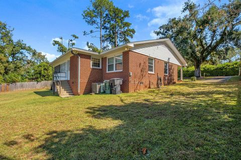 Tiny photo for 1716 S Meridian Street, Tallahassee, FL 32301 (MLS # 392591)