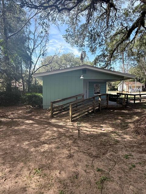 Tiny photo for 3417 Laura Street, Tallahassee, FL 32305 (MLS # 396928)