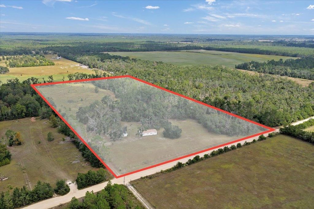 Photo of 391 NE Fir Street, Pinetta, FL 32350 (MLS # 392301)