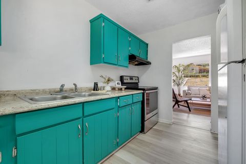 Tiny photo for 3421 Sunnyside Drive, Tallahassee, FL 32305 (MLS # 391053)