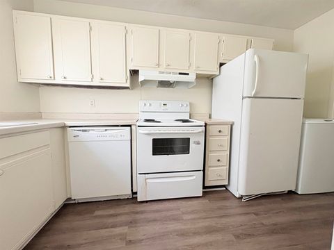 Tiny photo for 1734 Hartsfield Road #D, Tallahassee, FL 32303 (MLS # 398664)