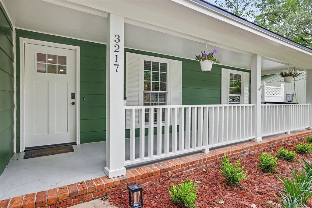 Photo of 3217 W Baldwin Drive, Tallahassee, FL 32309 (MLS # 399946)