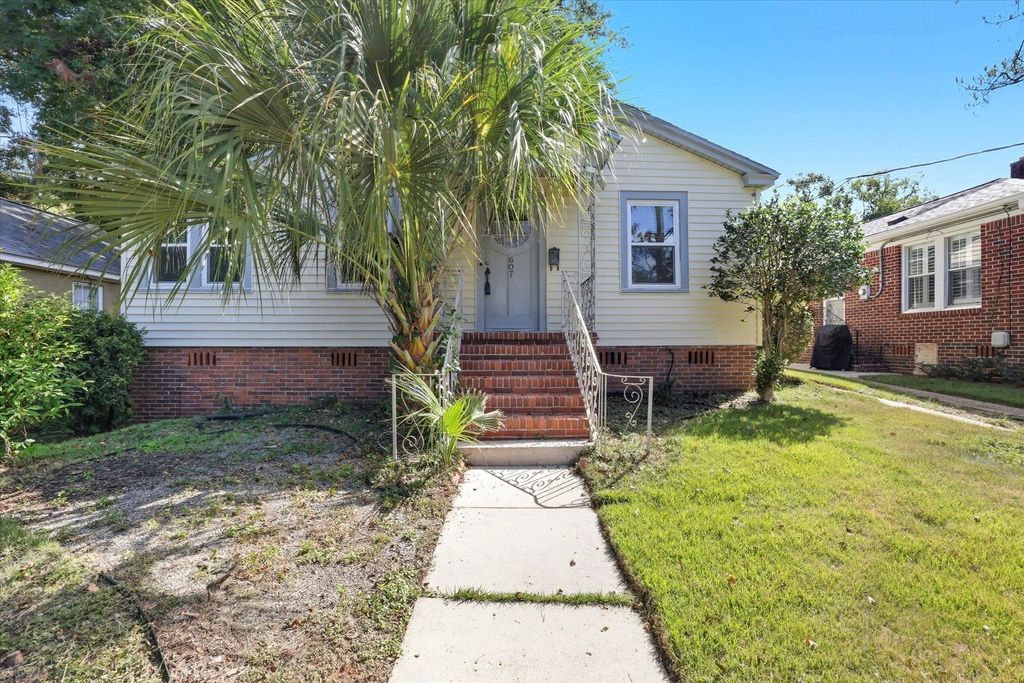Photo of 607 TALAFLO Street, Tallahassee, FL 32308 (MLS # 395069)