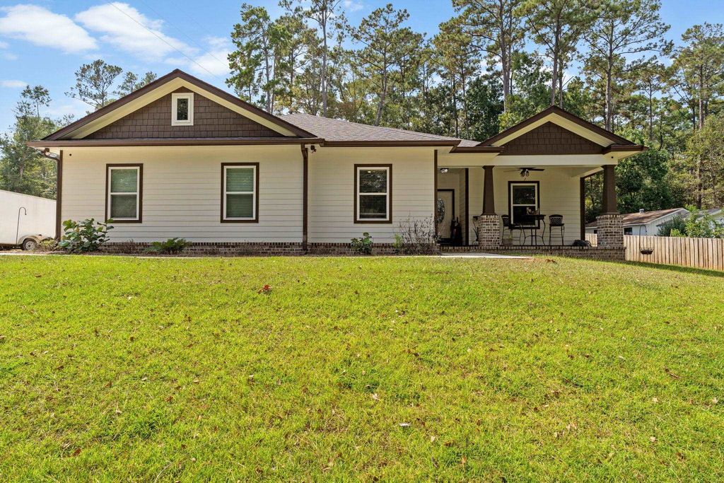 Photo of 7804 Thornhill Lane, Tallahassee, FL 32312 (MLS # 391520)