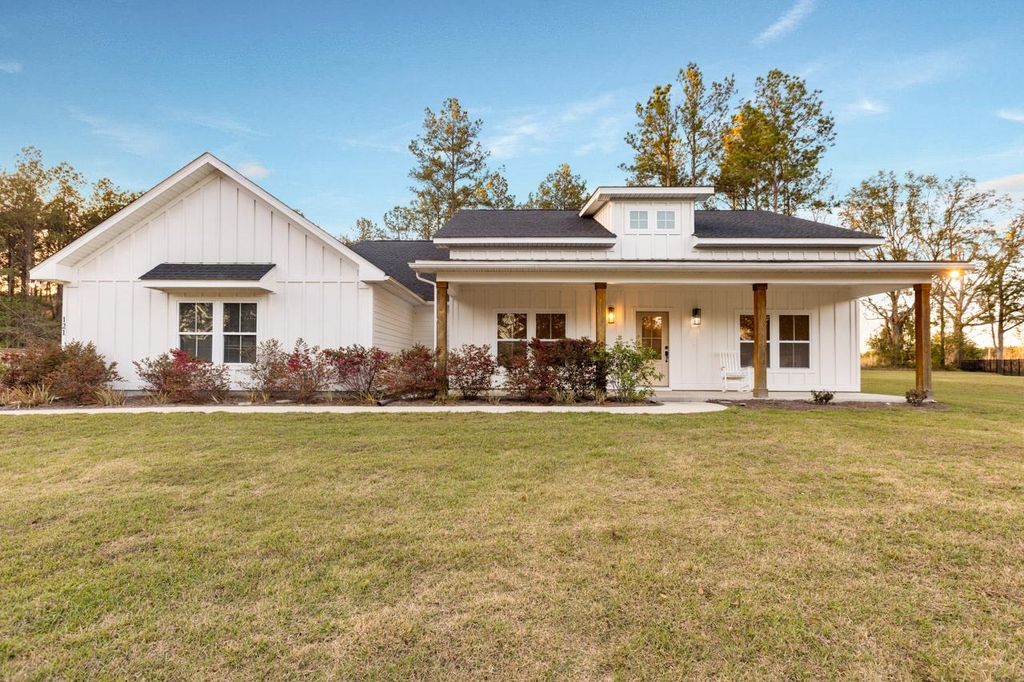 Photo of 121 Shumard Court, Monticello, FL 32344 (MLS # 397236)