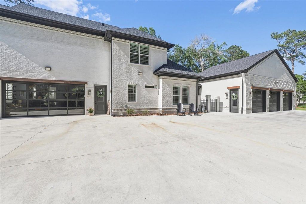 Photo of 5453 Pembridge Place, Tallahassee, FL 32309 (MLS # 399622)