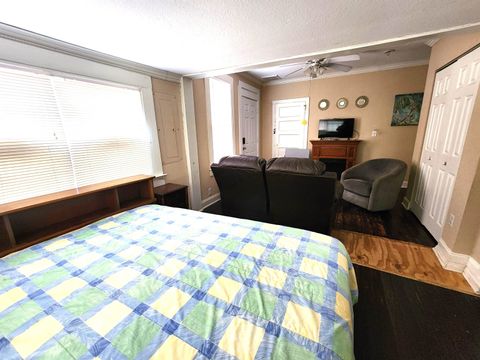 Tiny photo for 135 SE Oak Street, Madison, FL 32340 (MLS # 394481)