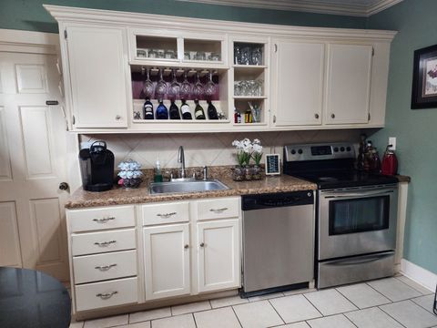 Tiny photo for 135 SE Oak Street, Madison, FL 32340 (MLS # 394481)