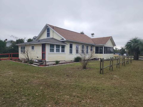 Tiny photo for 135 SE Oak Street, Madison, FL 32340 (MLS # 394481)