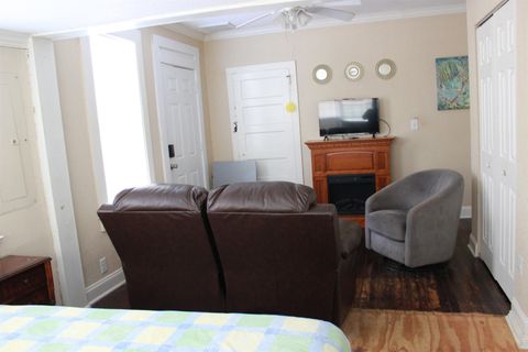 Tiny photo for 135 SE Oak Street, Madison, FL 32340 (MLS # 394481)