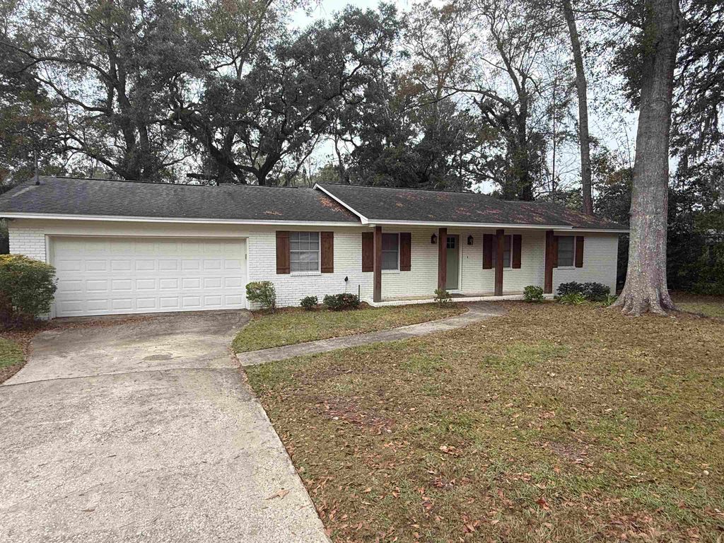 Photo of 2033 Doomar Drive, Tallahassee, FL 32308 (MLS # 394925)
