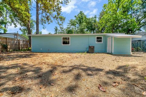 Tiny photo for 1710 Eisenhower Street, Tallahassee, FL 32310 (MLS # 391832)