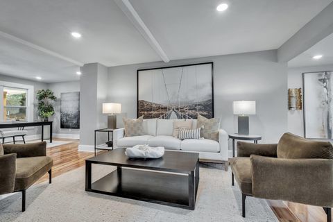 Tiny photo for 132 Oak Street, Tallahassee, FL 32301 (MLS # 393279)