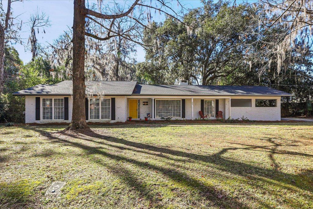 Photo of 2409 Perez Avenue, Tallahassee, FL 32304 (MLS # 395519)