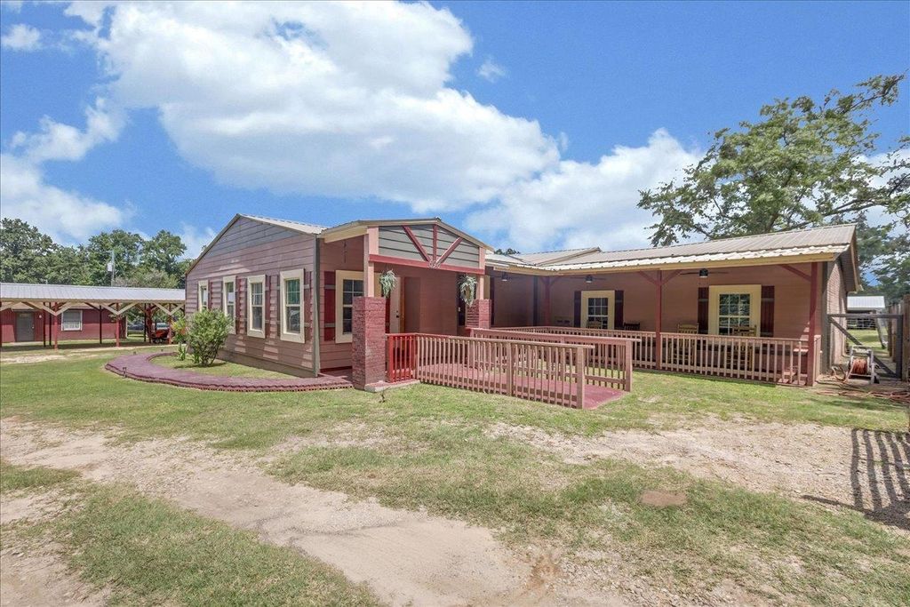 Photo of 698 Liberty Road, Quincy, FL 32351 (MLS # 387650)