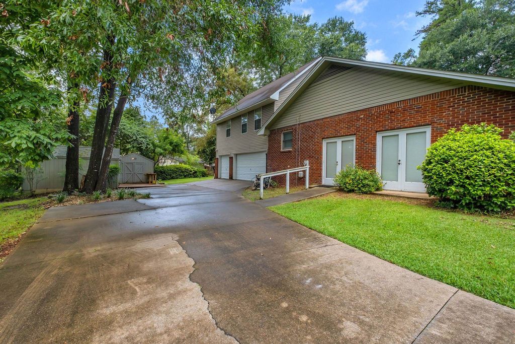 Photo of 6320 Loma Farm Court, Tallahassee, FL 32309 (MLS # 392073)