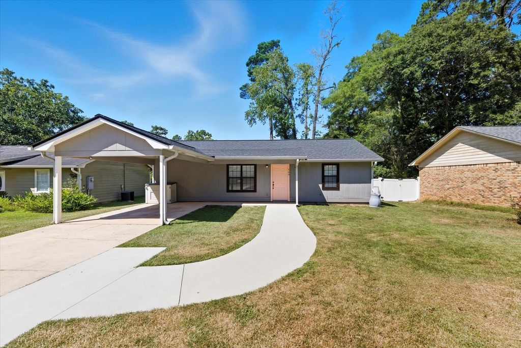 Photo of 160 Dawn Lauren Lane, Tallahassee, FL 32301 (MLS # 391189)