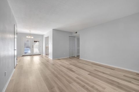 Tiny photo for 1951 N Meridian Road #35, Tallahassee, FL 32303 (MLS # 396858)