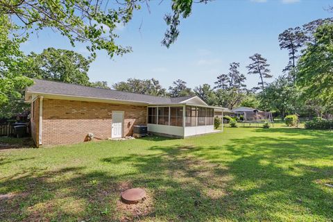 Tiny photo for 1911 Myrick Road, Tallahassee, FL 32303 (MLS # 398507)