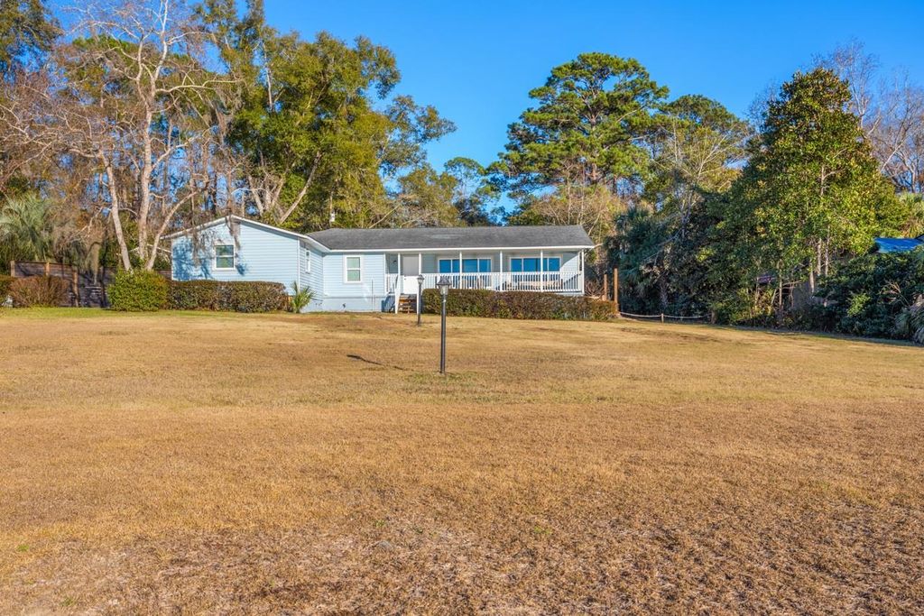 Photo of 480 THARPE Circle, Quincy, FL 32351 (MLS # 392000)