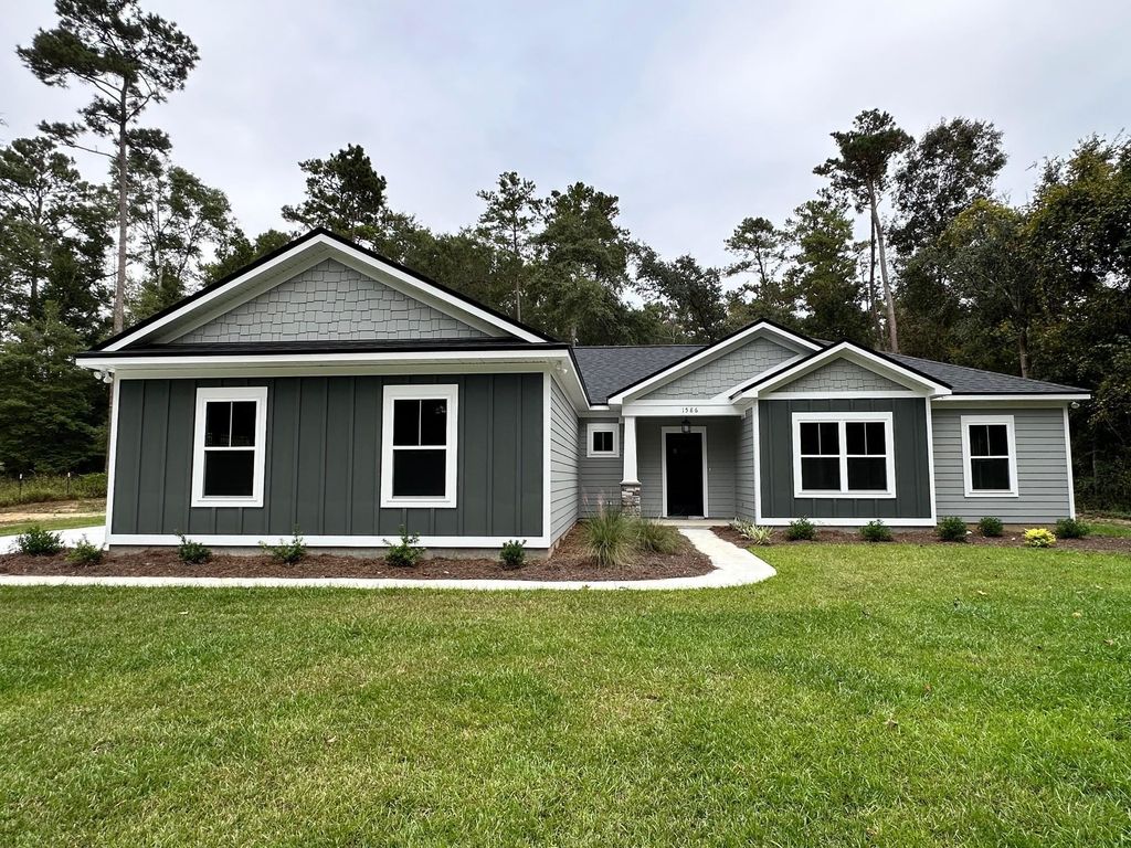 Photo of 1586 Beaver Creek Drive, Havana, FL 32333 (MLS # 392028)