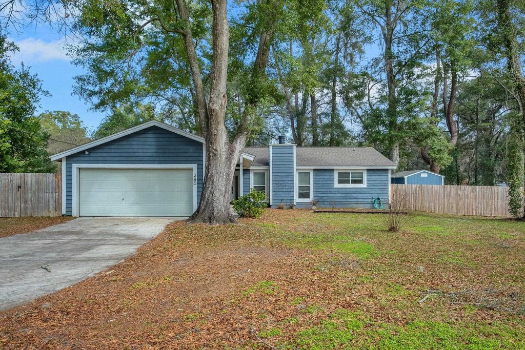 Photo of 240 Intrepid Court, Tallahassee, FL 32312 (MLS # 395298)
