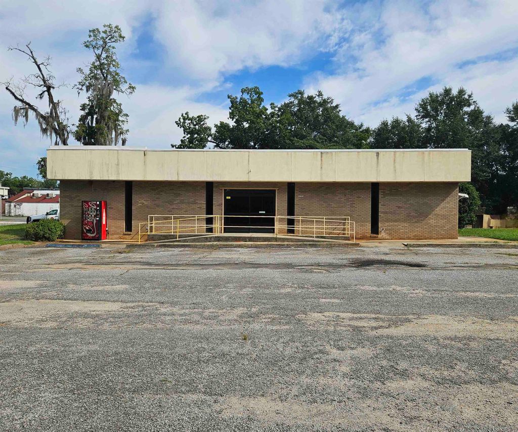 Photo of 35 Jefferson Street, Chattahoochee, FL 32324 (MLS # 390803)