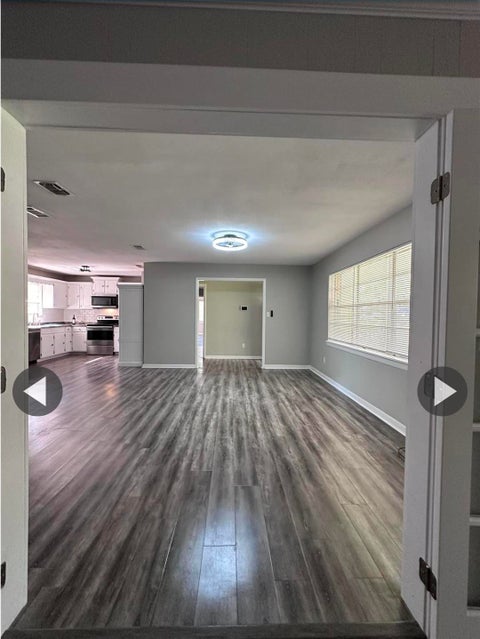 Tiny photo for 1110 Cuerno Street, Tallahassee, FL 32304 (MLS # 402457)