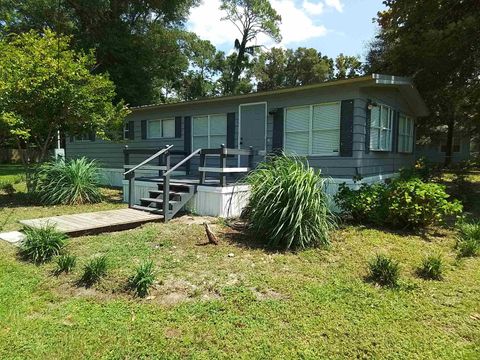 A home in Crawfordville