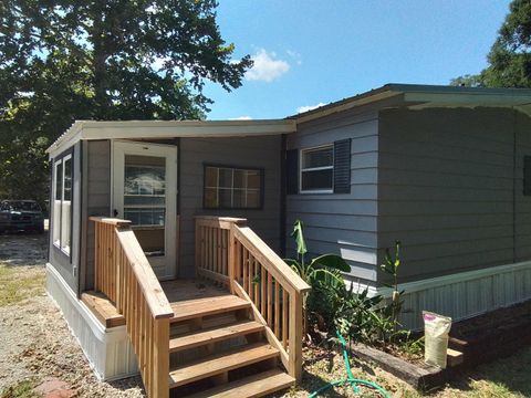 A home in Crawfordville