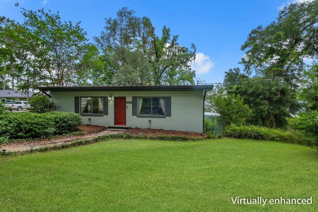Photo of 1829 COLLINS LANDING Road, Tallahassee, FL 32310 (MLS # 400491)